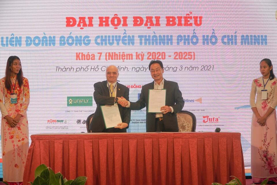 Vietravel Airlines accompanies Ho Chi Minh City Volleyball Federation